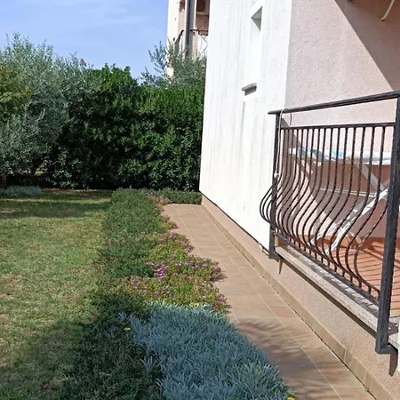 Fiorita For 4 Persons Close The Apartmán Poreč